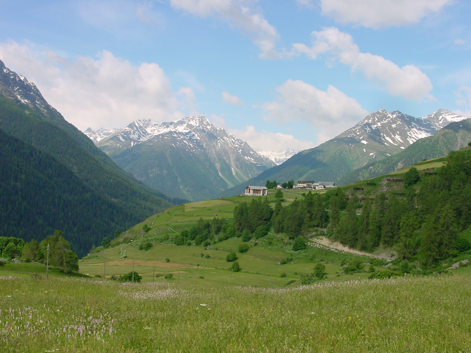 hikingfromGuarda.JPG, 6/29/2004