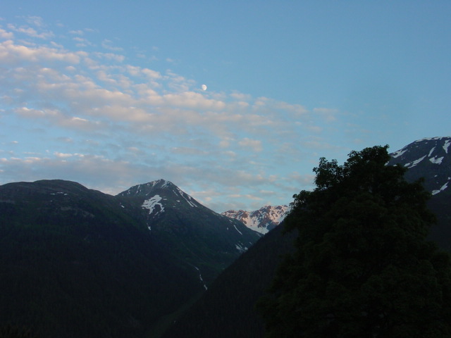 moonAlpsGuarda.JPG, 6/28/2004